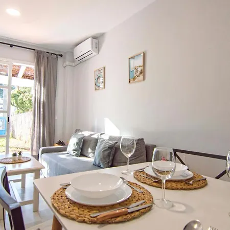 Apartment Brisa Del Mar Ii, Living Sur